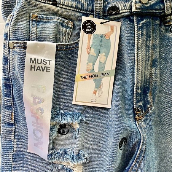 Tinseltown Hi Rise Distressed Mom Jeans With Ying Yang Symbols Size 5 NEW NWT - Picture 6 of 9